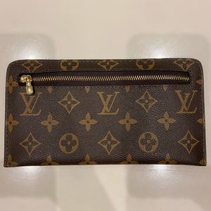 Louis Vuitton zipper wallet